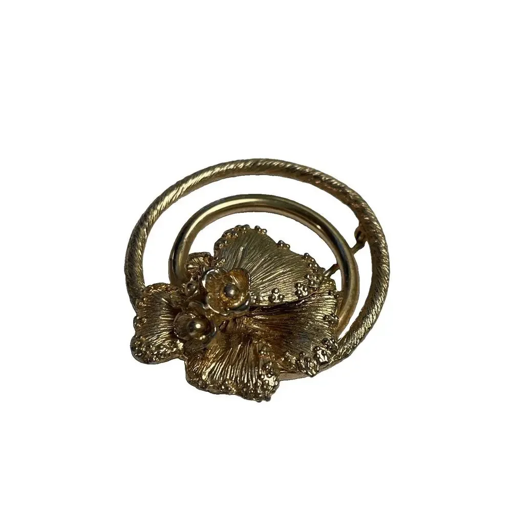 Hilco Vintage Gold Tone Double Circle Floral Signed 3-D Brooch w/patent 177-528